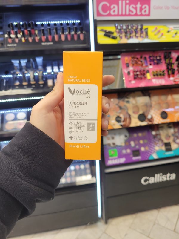 کرم ضد آفتاب رنگی وچه SPF50 مدل Ultra Protect مناسب انواع پوست حجم 40 میلی لیتر