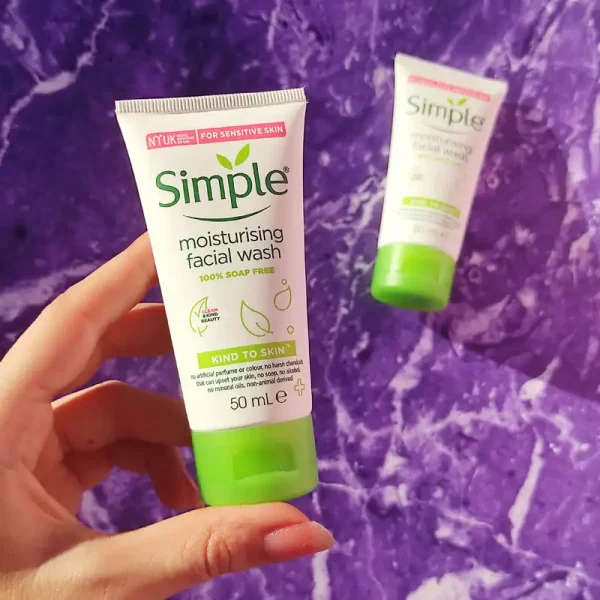 ژل شستشوی صورت سیمپل مدل Moisturising